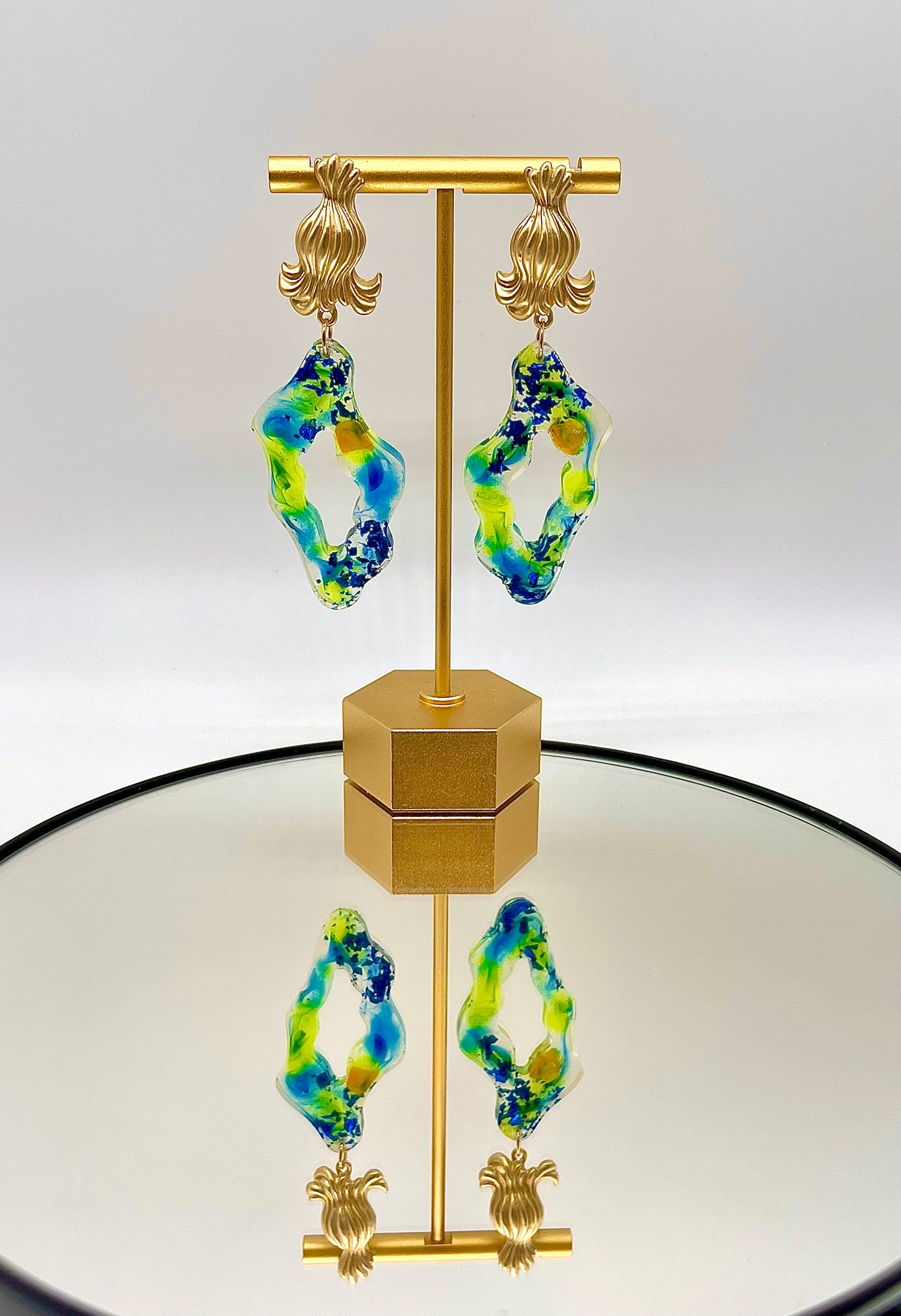 ππ
πΈπΆπΆπ»πΌππΌ ππππΈπ